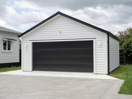 Pose d'une porte de garage, les cl&eacute;s pour bien choisir